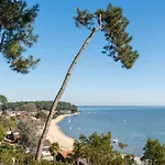 Proche & Casino Avec Balcon Et Parking Prive, - Fr-1-319-110 Arcachon