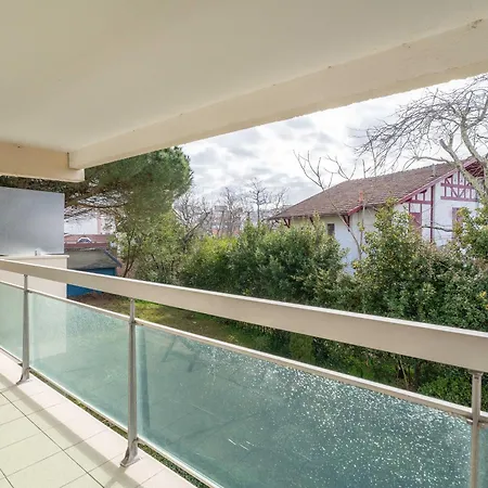 Apartment Proche & Casino Avec Balcon Et Parking Prive, - Fr-1-319-110