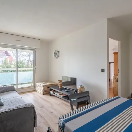 Proche & Casino Avec Balcon Et Parking Prive, - Fr-1-319-110 Arcachon