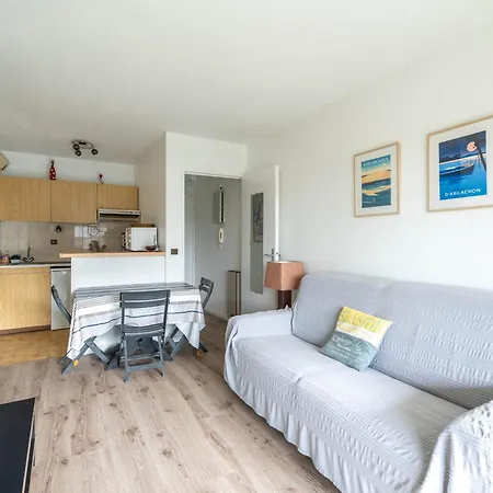 Proche & Casino Avec Balcon Et Parking Prive, - Fr-1-319-110 Apartment