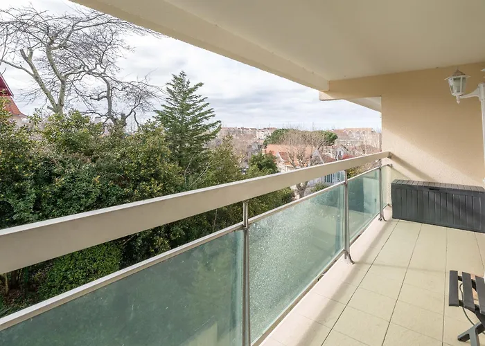 Proche Plage&casino Avec Balcon Et Parking Privé, - Fr-1-319-110 *