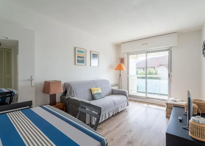 Apartamento Proche Plage&casino Avec Balcon Et Parking Privé, - Fr-1-319-110