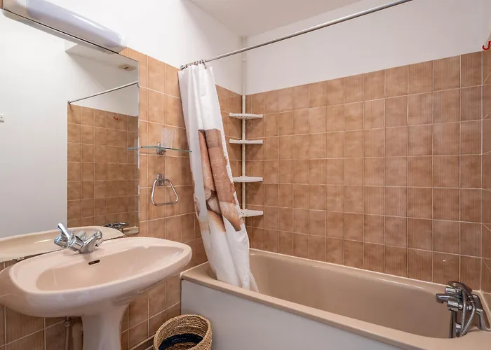 Proche Plage&casino Avec Balcon Et Parking Privé, - Fr-1-319-110 Apartamento *